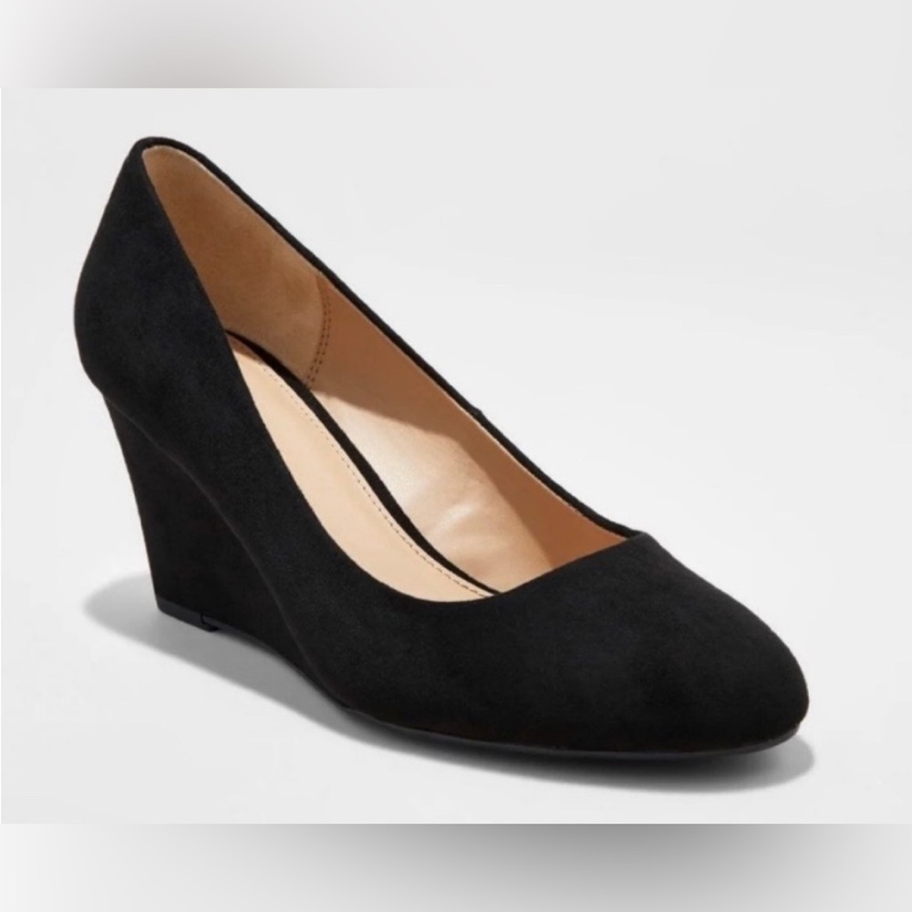 A New Day Dot Round Toe Black Wedge Heels